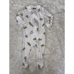 Pottery Barn Kids sz. 6/12 mo. Star Wars themed one piece zip footie. Adorable